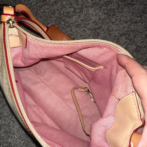 Dooney and Burke shoulder bag - Picture 7 of 10